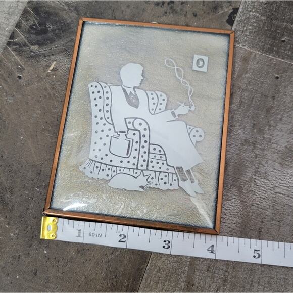 VTG Convex Glass Reverse Painting, Man in Chair with Cat, 4x5 - Picture 4 of 6